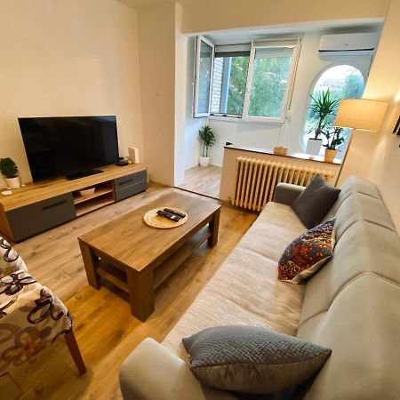 Apartman Ann II Pančevo Buitenkant foto